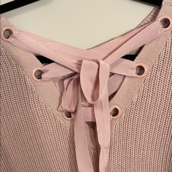 baby pink sweater - Picture 4 of 4